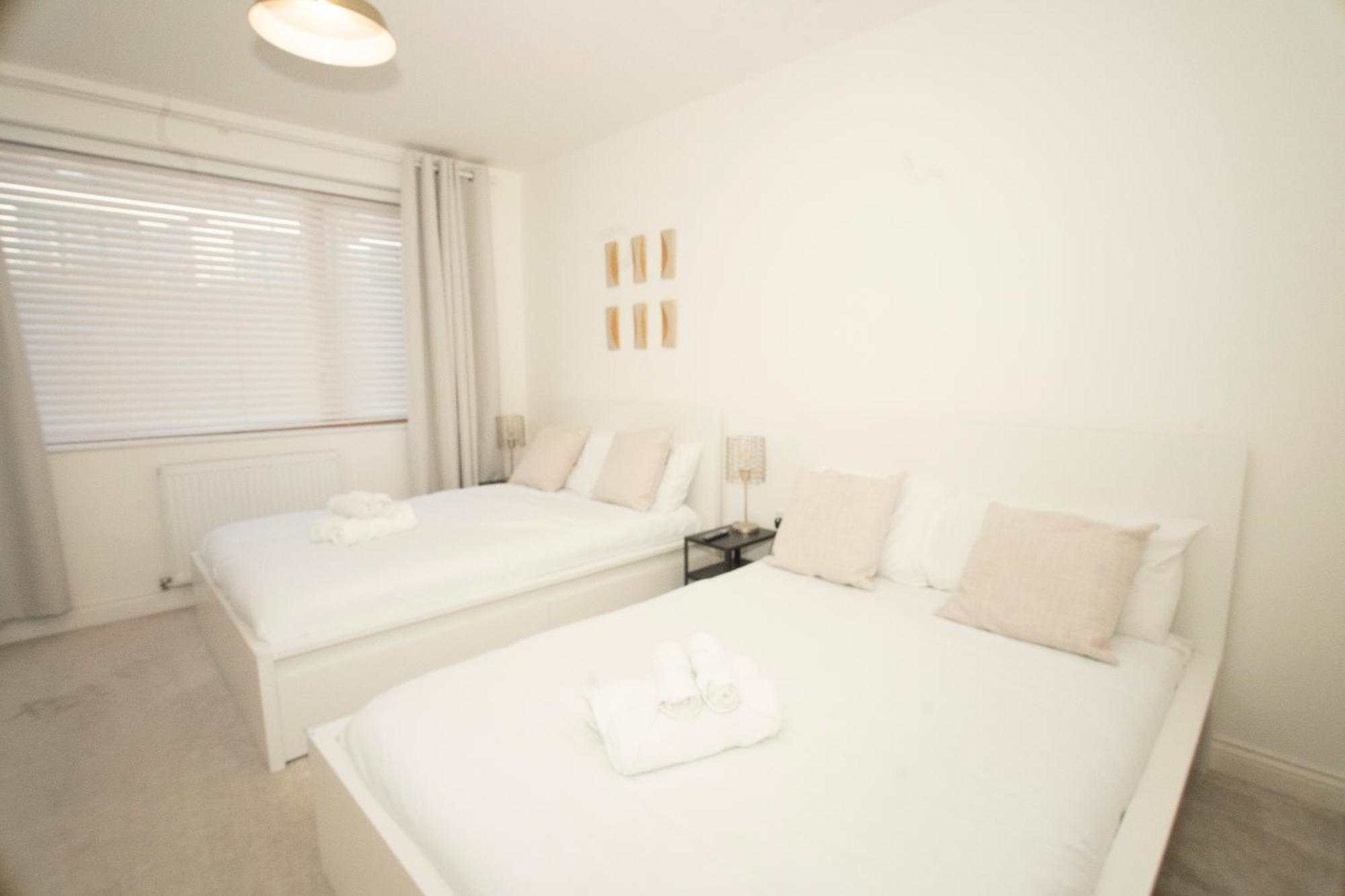 Spacious 4Br 4Ba Gated Townhouse With Balconies, Central Jq Birmingham Exteriör bild